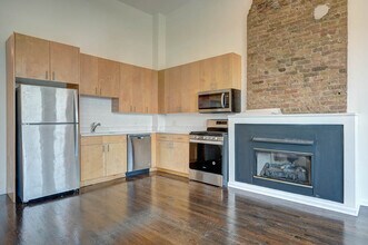 2519 W North Ave, Unit 3F in Chicago, IL - Building Photo - Building Photo