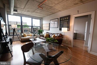 2750 14th St NW, Unit 306 in Washington, DC - Building Photo - Building Photo