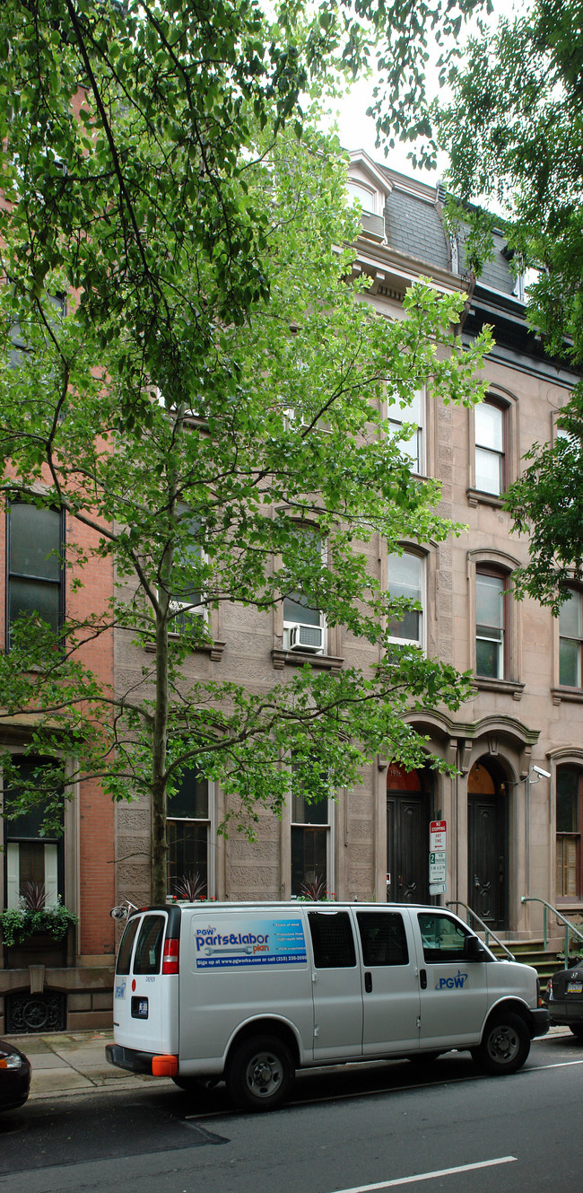 1916 Spruce St in Philadelphia, PA - Foto de edificio - Building Photo