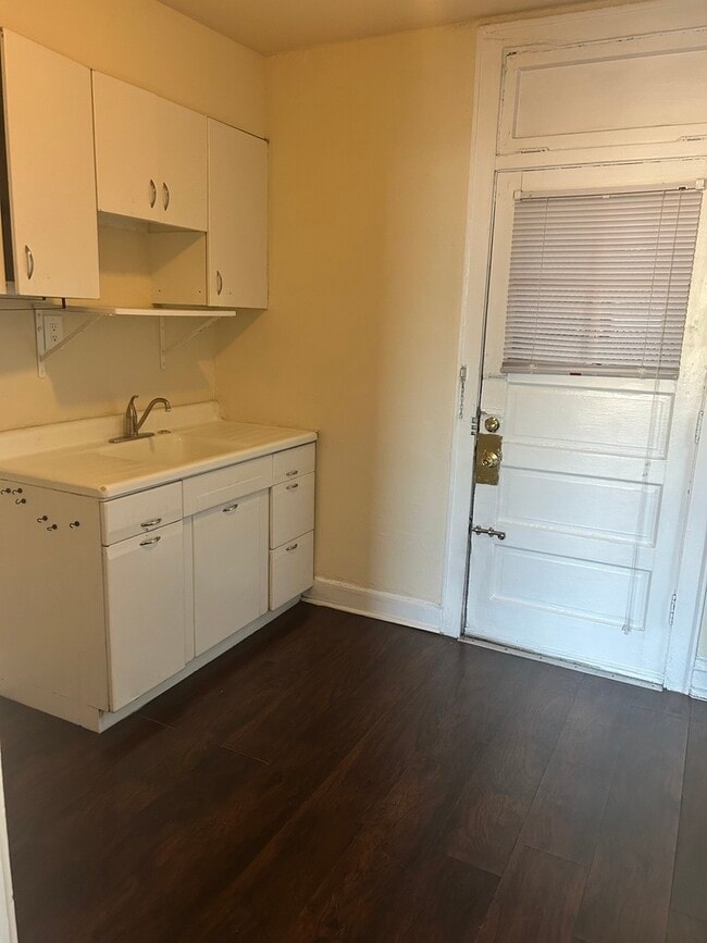 5427 W Montrose Ave in Chicago, IL - Building Photo - Building Photo