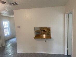 2505 Corian Glen Dr in San Antonio, TX - Building Photo - Building Photo