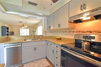 3683 Trophy Blvd in New Port Richey, FL - Foto de edificio - Building Photo