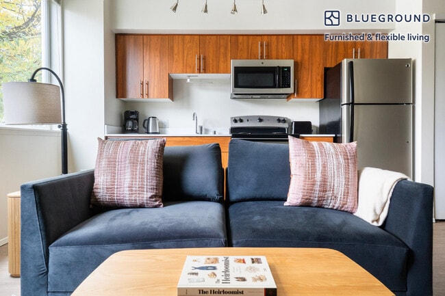 4302 7th Ave NE in Seattle, WA - Building Photo - Building Photo