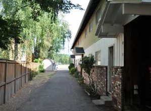 REGENCY TERRACE in Newberg, OR - Building Photo - Building Photo