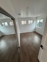 11905 Freeman Ave in Hawthorne, CA - Building Photo - Building Photo