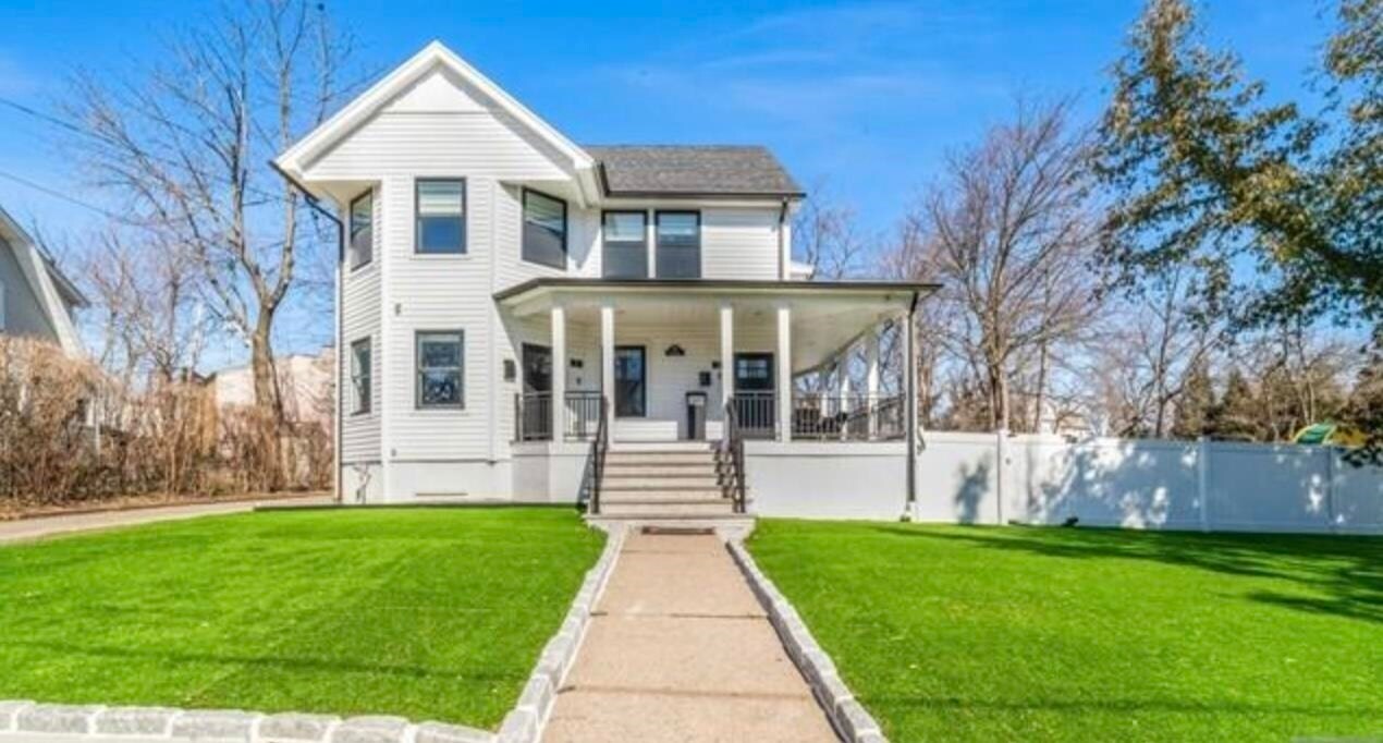 21 Valley Ave in Westwood, NJ - Building Photo