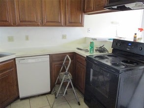 10834 Sugar Hill Dr in Houston, TX - Building Photo - Building Photo