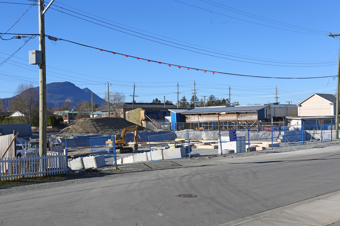 45750 Alder Ave in Chilliwack, BC - Building Photo