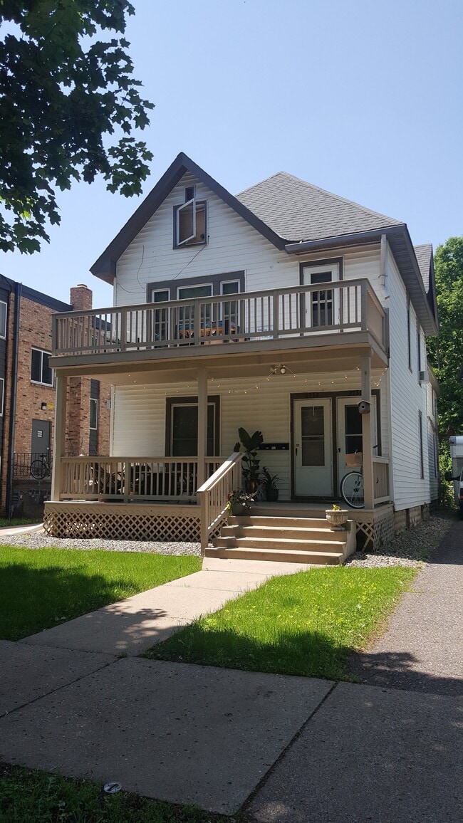 2730 pleasant Ave S, Unit Unit 1 in Minneapolis, MN - Building Photo - Building Photo