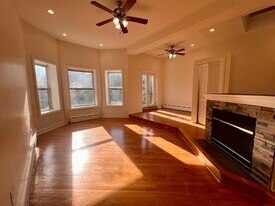 2449 N Maplewood Ave in Chicago, IL - Building Photo