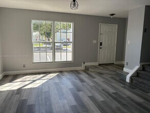 2892 S Cambridge Ln in Hollywood, FL - Foto de edificio - Building Photo