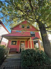 302 Brookline St, Unit #2 in Cambridge, MA - Foto de edificio - Building Photo