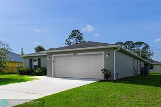 1292 SW Lawndale Ave in Port St. Lucie, FL - Building Photo - Building Photo