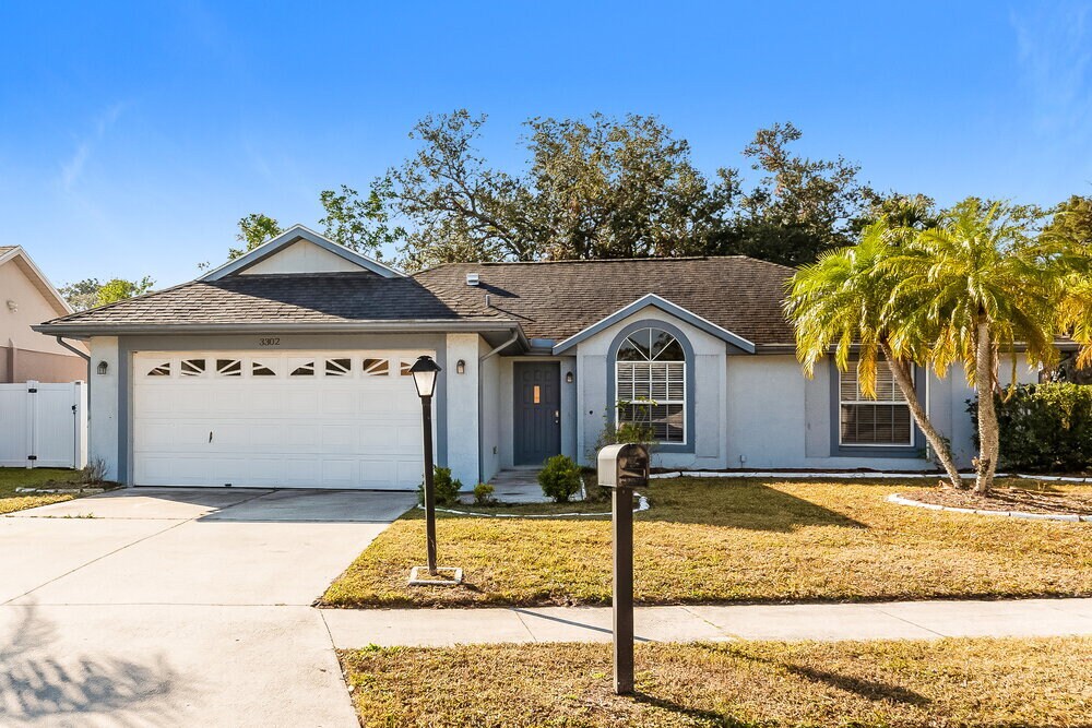 3302 56th Terrace E in Bradenton, FL - Building Photo