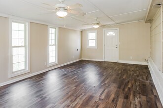 3205 Buttrey Dr NW in Huntsville, AL - Building Photo - Building Photo