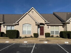 219 Fraternity Row in College Station, TX - Building Photo