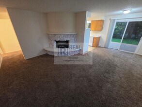 2416 Mitchell Ave NE in Olympia, WA - Building Photo - Building Photo