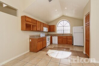 7434 W Sierra St in Peoria, AZ - Building Photo - Building Photo