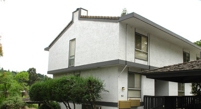 Acalanes Apartments in Lafayette, CA - Building Photo - Building Photo