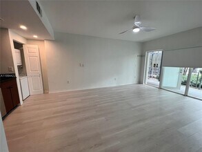 946 Bay Dr in Miami Beach, FL - Building Photo - Building Photo