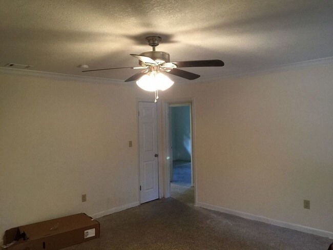 2108 NE 3rd St in Ocala, FL - Foto de edificio - Building Photo