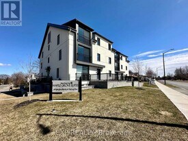 107 McCurdy Dr in Ottawa, ON - Building Photo