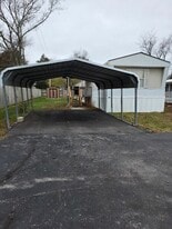 144 Matthews St in Hollister, MO - Building Photo