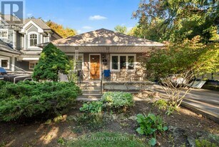 51 Watson St in Toronto, ON - Building Photo