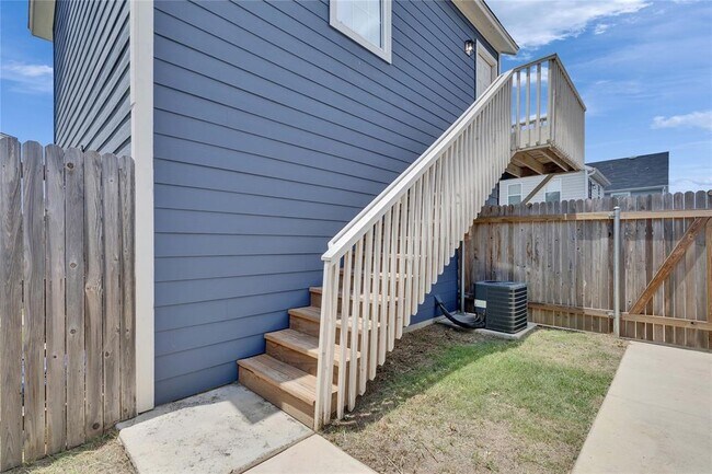 371 Ferrule Dr in Kyle, TX - Building Photo - Building Photo