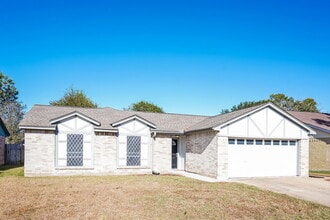 18014 Glenledi Dr in Houston, TX - Foto de edificio - Building Photo