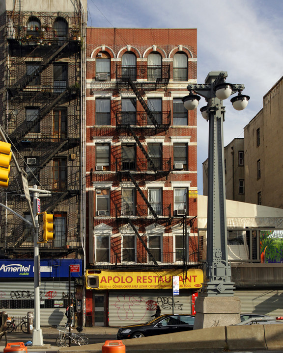 168 1/2 Delancey St in New York, NY - Foto de edificio