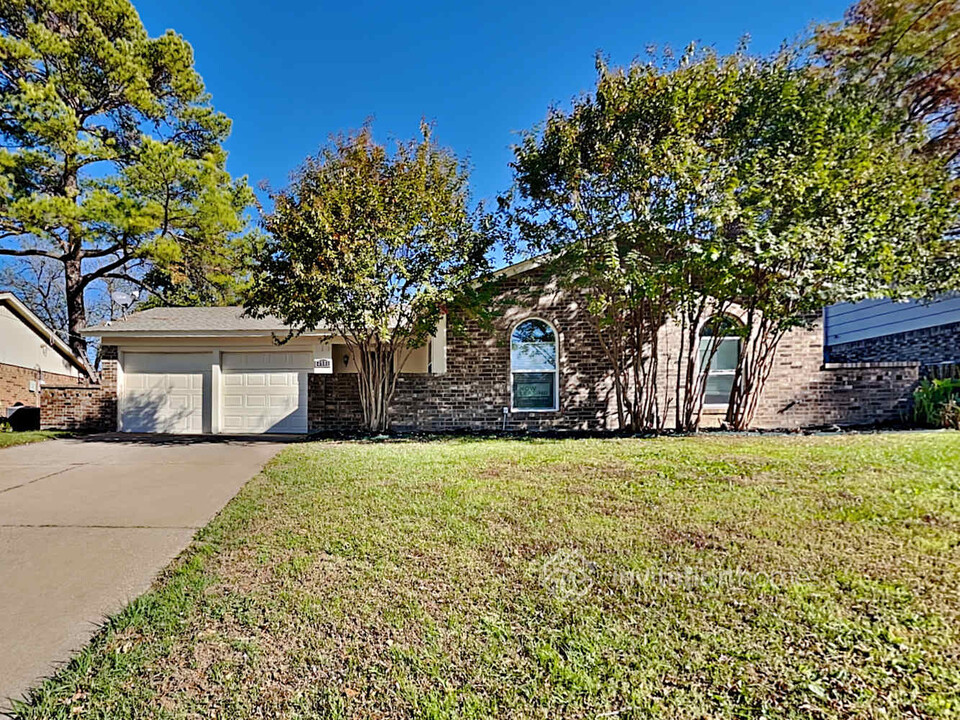 2507 Bent Tree Ln in Arlington, TX - Building Photo