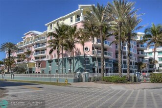2051 SE 3rd St in Deerfield Beach, FL - Foto de edificio - Building Photo