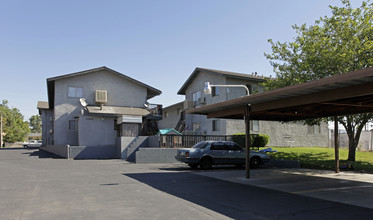 Casa Valencia Apartments in Fontana, CA - Building Photo - Building Photo