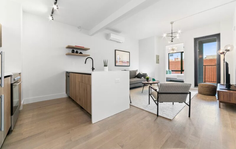 885 Rogers Ave in Brooklyn, NY - Building Photo