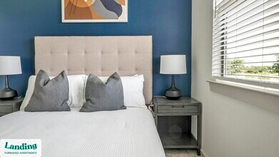 19240 Stokes Rd, Unit 19-218 in Waller, TX - Foto de edificio - Building Photo