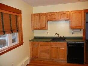 20 Colbert St, Unit 20 Colbert St., Unit #1 in Boston, MA - Foto de edificio - Building Photo