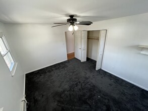191 Manor Rd in Huntington, NY - Foto de edificio - Building Photo