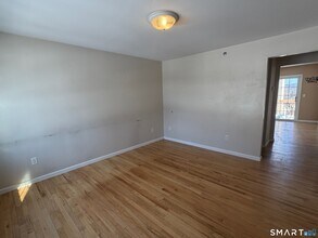 108 Mohican Ave in Waterbury, CT - Building Photo - Building Photo