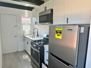 345 E Taylor St, Unit 2 in Reno, NV - Building Photo - Building Photo