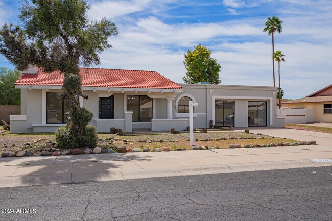 3917 W Juniper Ave in Phoenix, AZ - Building Photo - Building Photo