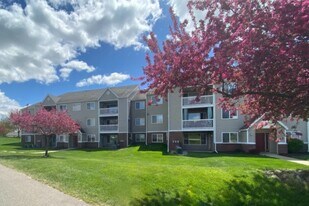 Bayberry Pointe Apartments in Grand Rapids, MI - Building Photo