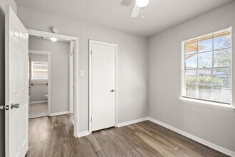 7411 Langley Rd in Houston, TX - Building Photo - Building Photo