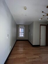 21 Reed St, Unit 3 in Jersey City, NJ - Foto de edificio - Building Photo