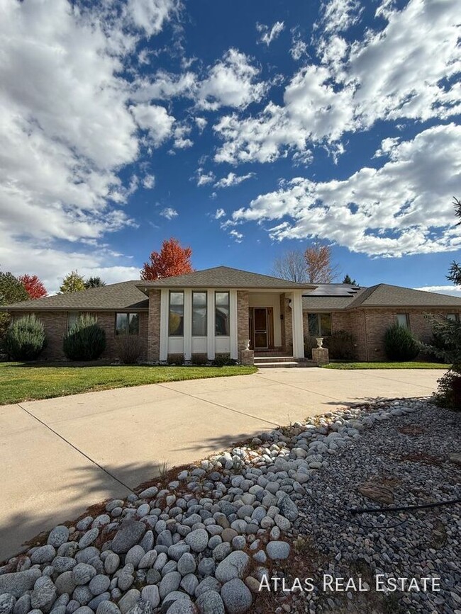 13906 Lexington Pl in Westminster, CO - Foto de edificio - Building Photo