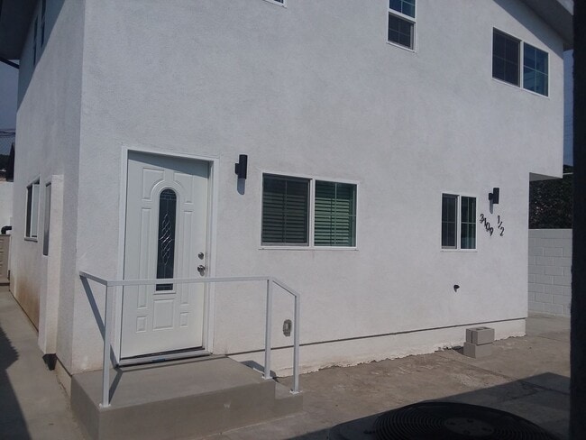 3109 Estara Ave in Los Angeles, CA - Building Photo - Building Photo