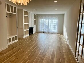 6467 Kanan Dume Rd, Unit 6467 Cavalleri Road in Malibu, CA - Foto de edificio - Building Photo