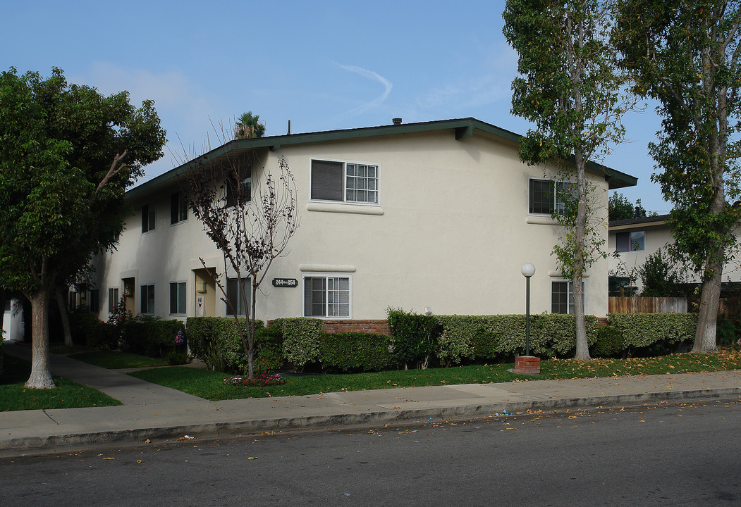 254 S McCoy Rd in Orange, CA - Building Photo