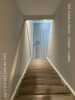 502 Chablis Dr in Waterloo, ON - Building Photo