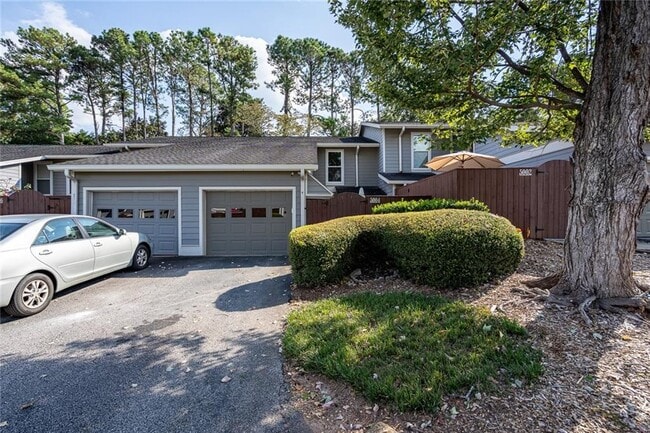 property at 5004 Meadow Ln